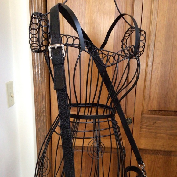 Lia Numa Black leather shoulder/Crossbody Satchel - Picture 12 of 12